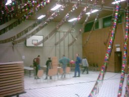 Auf - und Abbau 2004